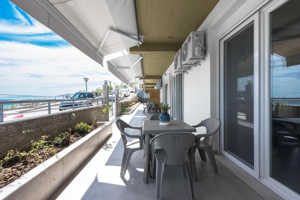 Blue Horizon 5 Apartment Nea Kallikrateia Exterior photo