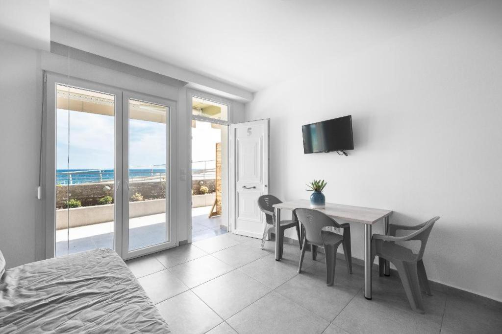 Blue Horizon 5 Apartment Nea Kallikrateia Exterior photo
