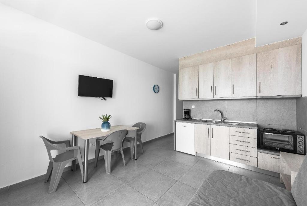 Blue Horizon 5 Apartment Nea Kallikrateia Exterior photo